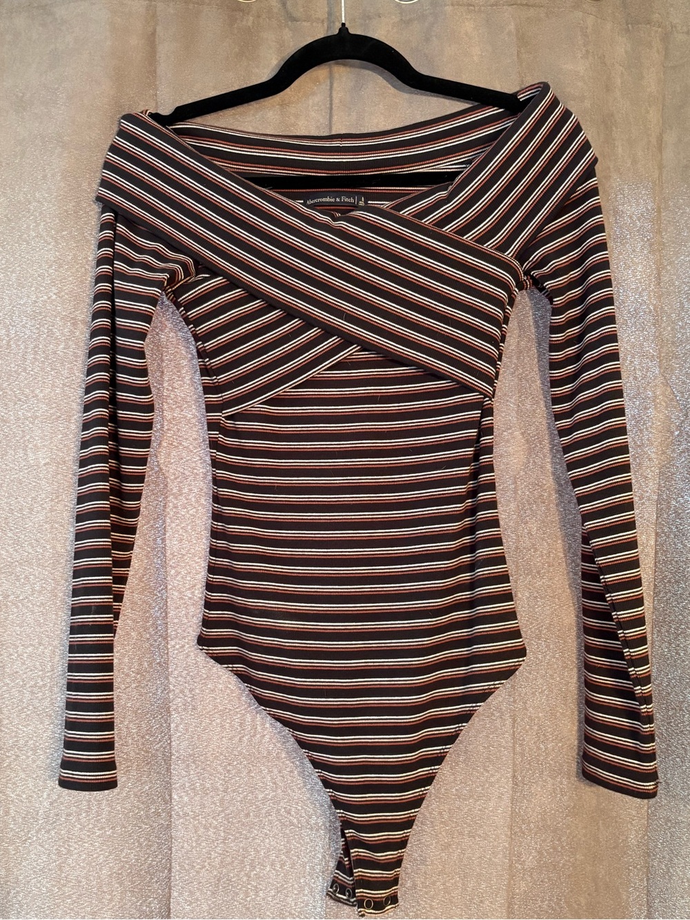 Abercrombie & Fitch Off-Shoulder Long Sleeve Bodysuit